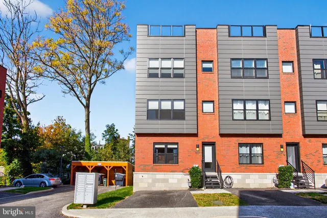 $650,000 | 7019 Pipers Glen Way, Philadelphia, PA 19119