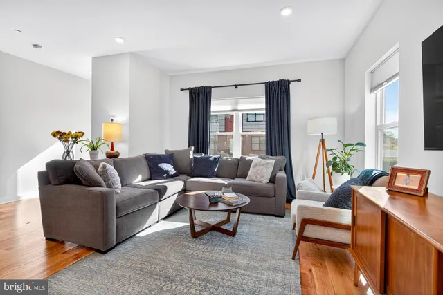 $650,000 | 7019 Pipers Glen Way, Philadelphia, PA 19119