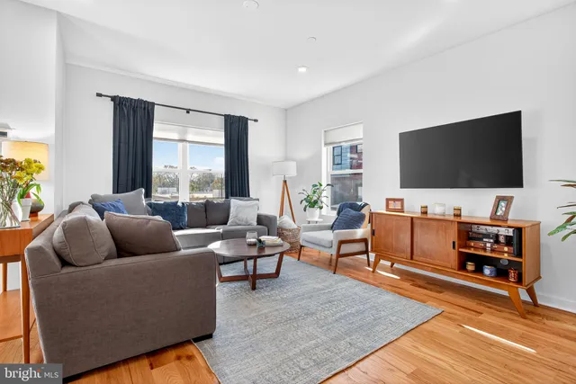 $650,000 | 7019 Pipers Glen Way, Philadelphia, PA 19119