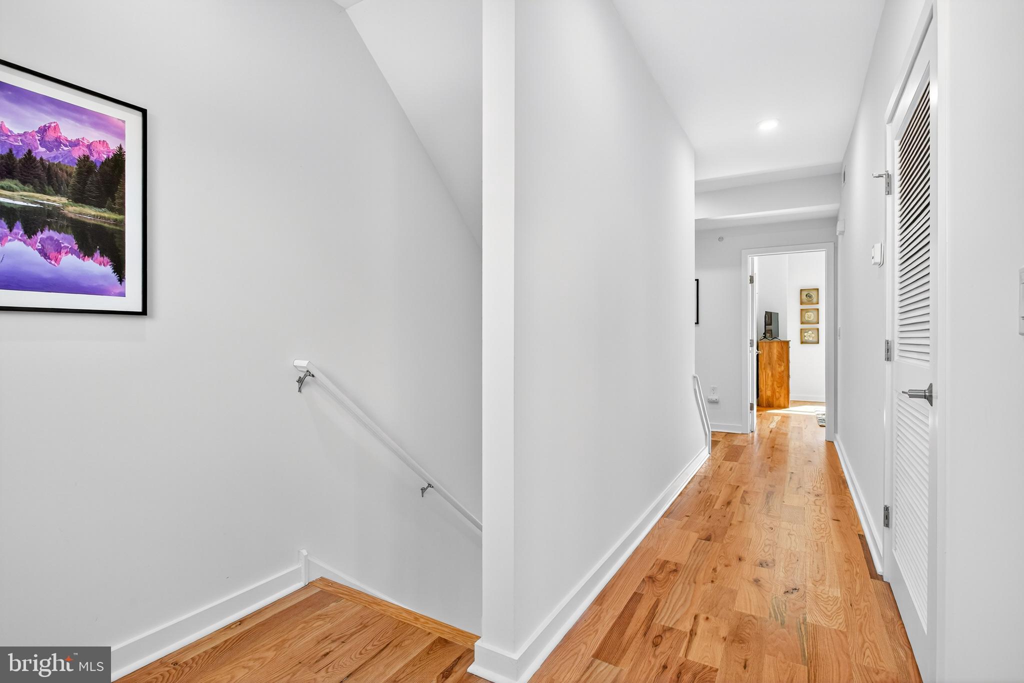 7019 Pipers Glen Way Philadelphia, PA 19119 - Photo 24 of 50 Upper level