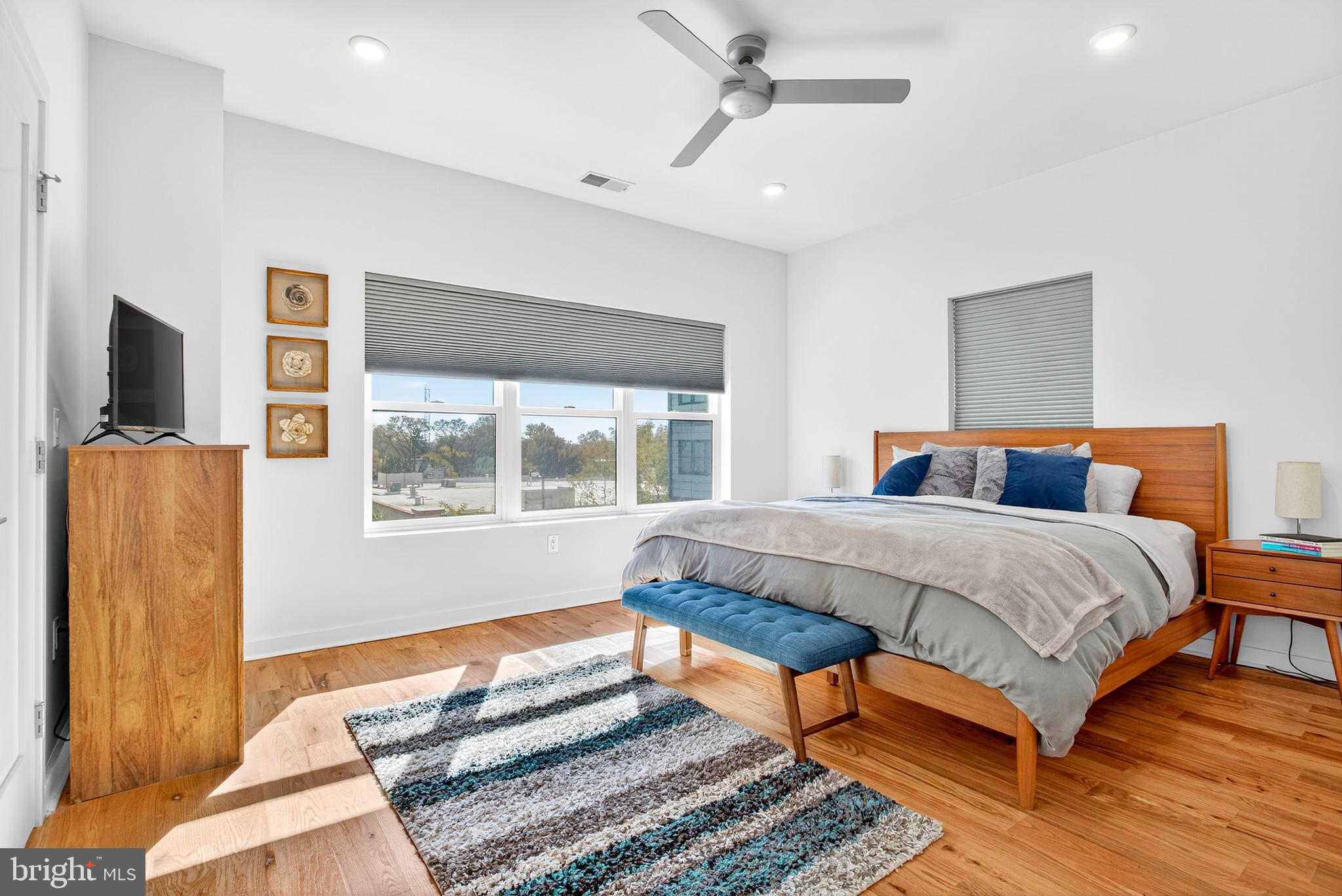 7019 Pipers Glen Way Philadelphia, PA 19119 - Photo 27 of 50 Primary Bedroom