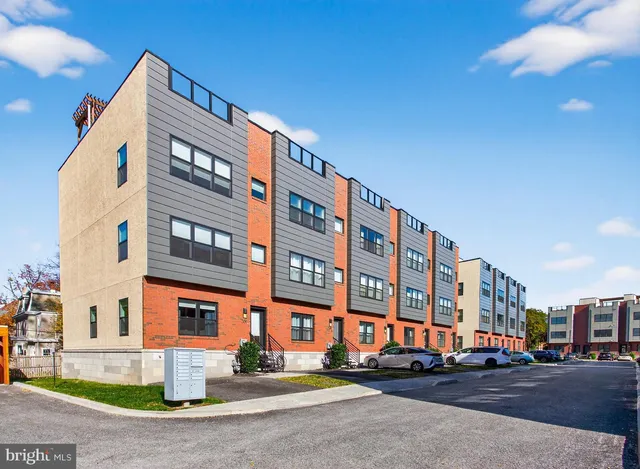 $650,000 | 7019 Pipers Glen Way, Philadelphia, PA 19119