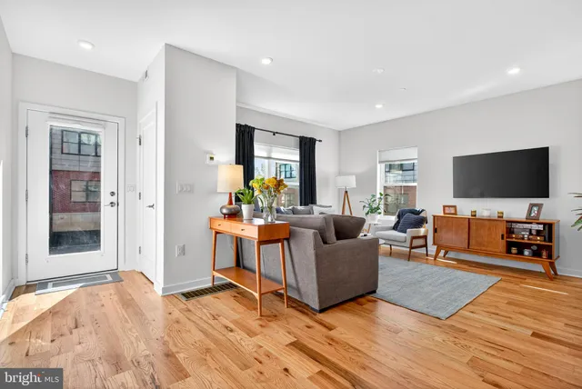 $650,000 | 7019 Pipers Glen Way, Philadelphia, PA 19119