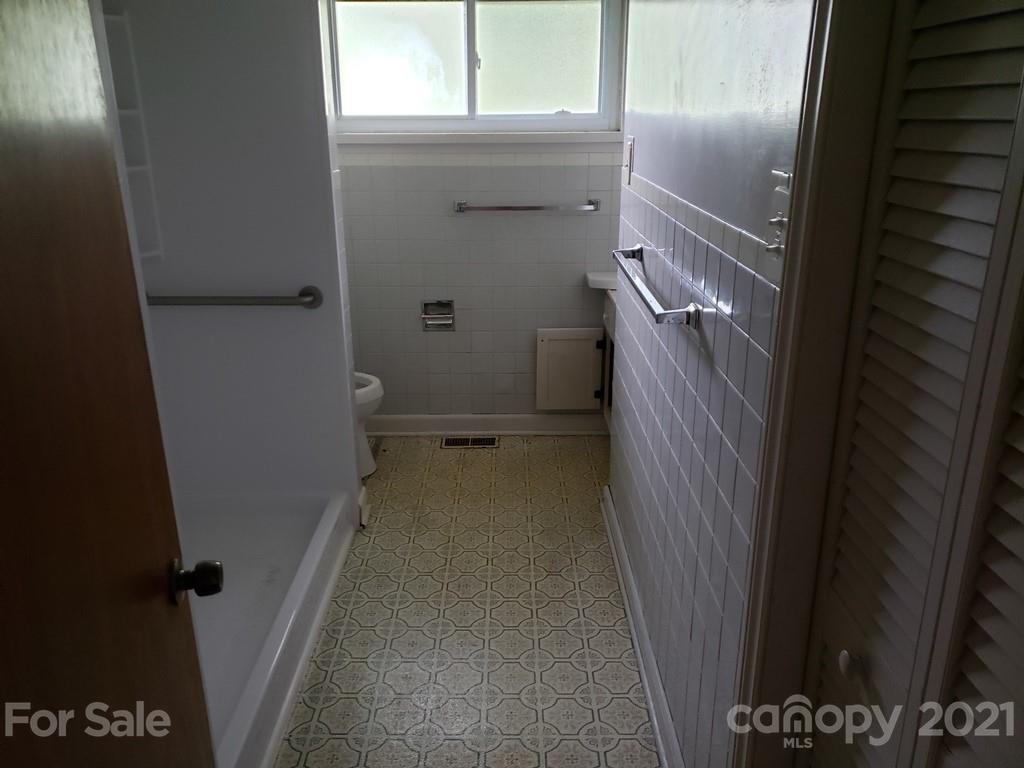 419 Old Michael Road Canton, NC 28716 - Photo 14 of 15 a view of bathroom
