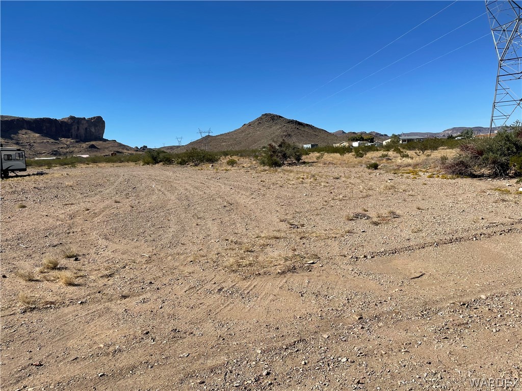 2098 Dugas Road Golden Valley, AZ 86413 - Photo 6 of 12