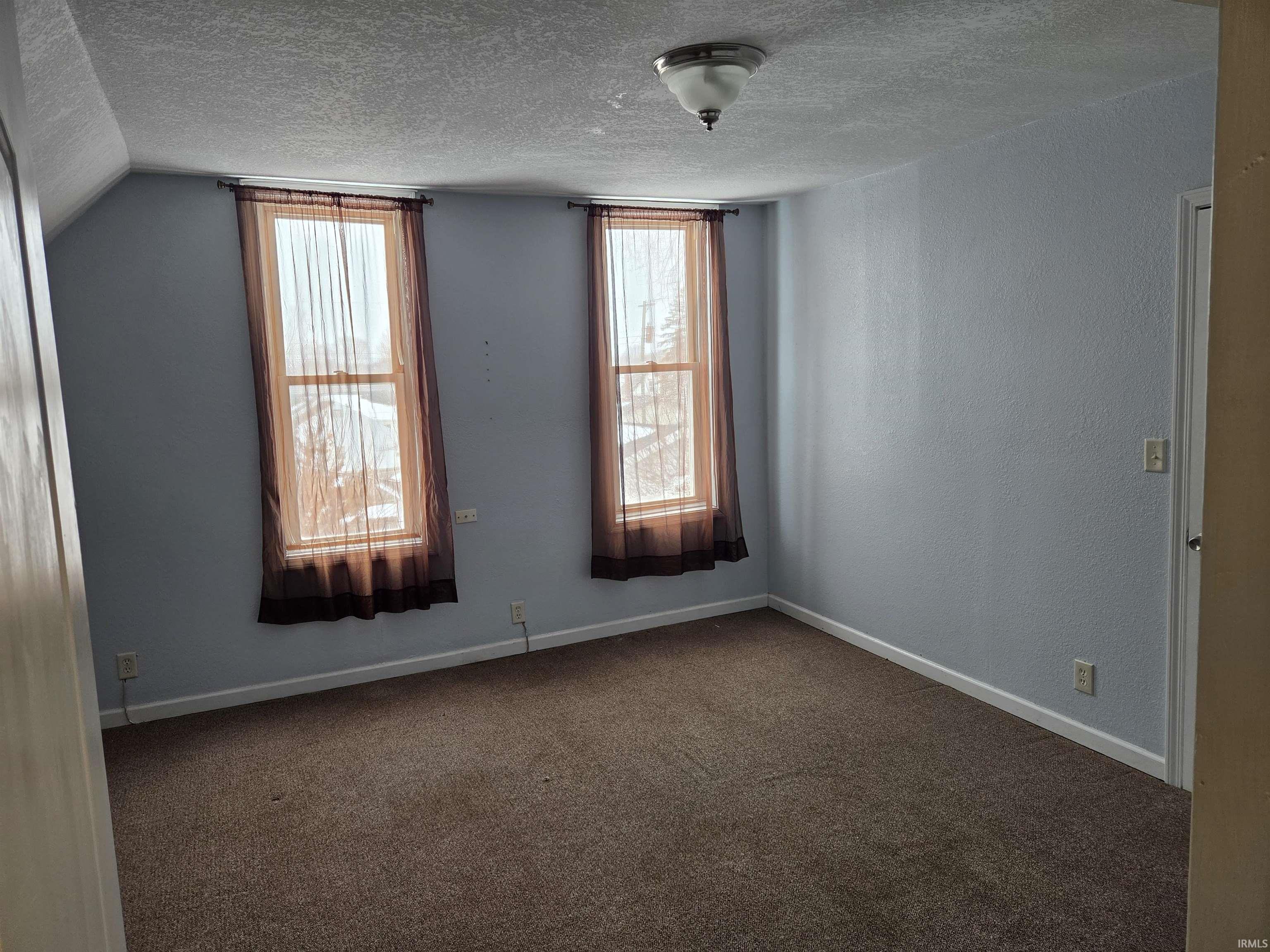 1214 Jefferson Street Rochester, IN 46975 - Photo 5 of 34