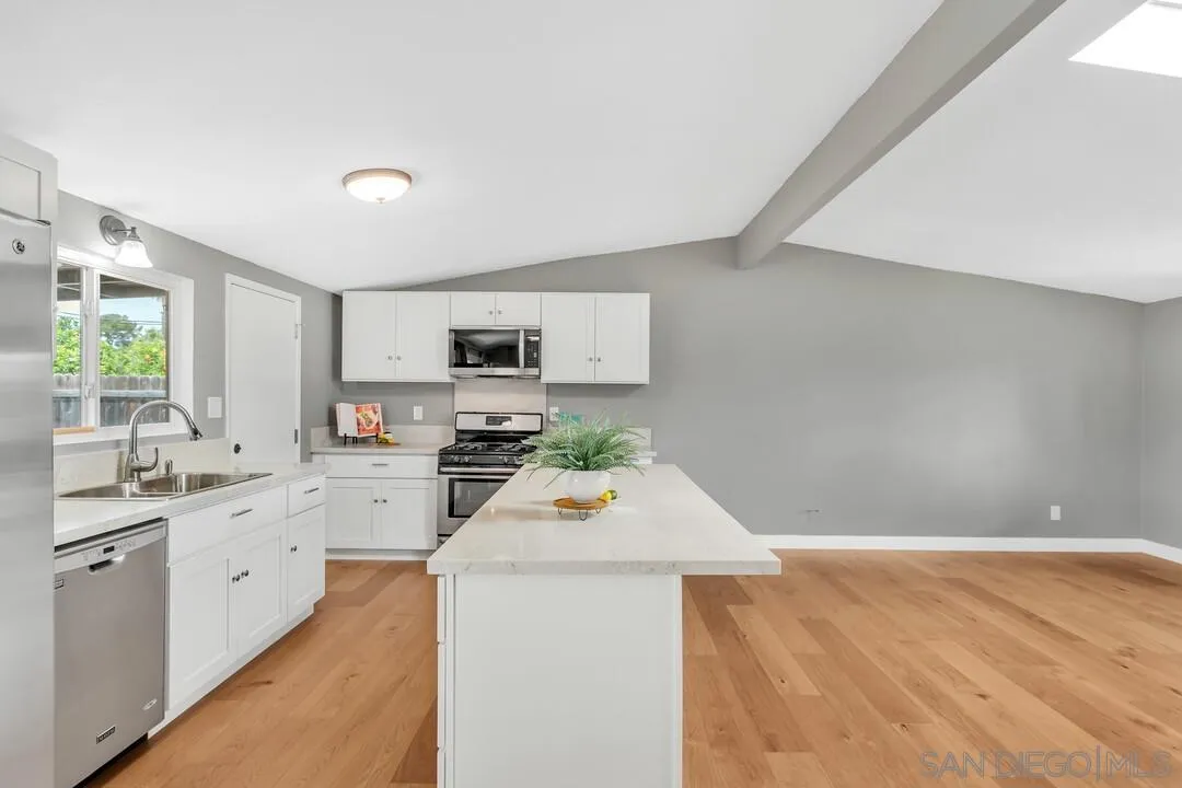 536 Rogue Road El Cajon, CA 92020 - Photo 11 of 24