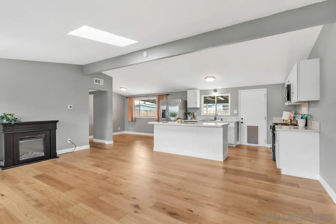 536 Rogue Road El Cajon, CA 92020 - Photo 3 of 24