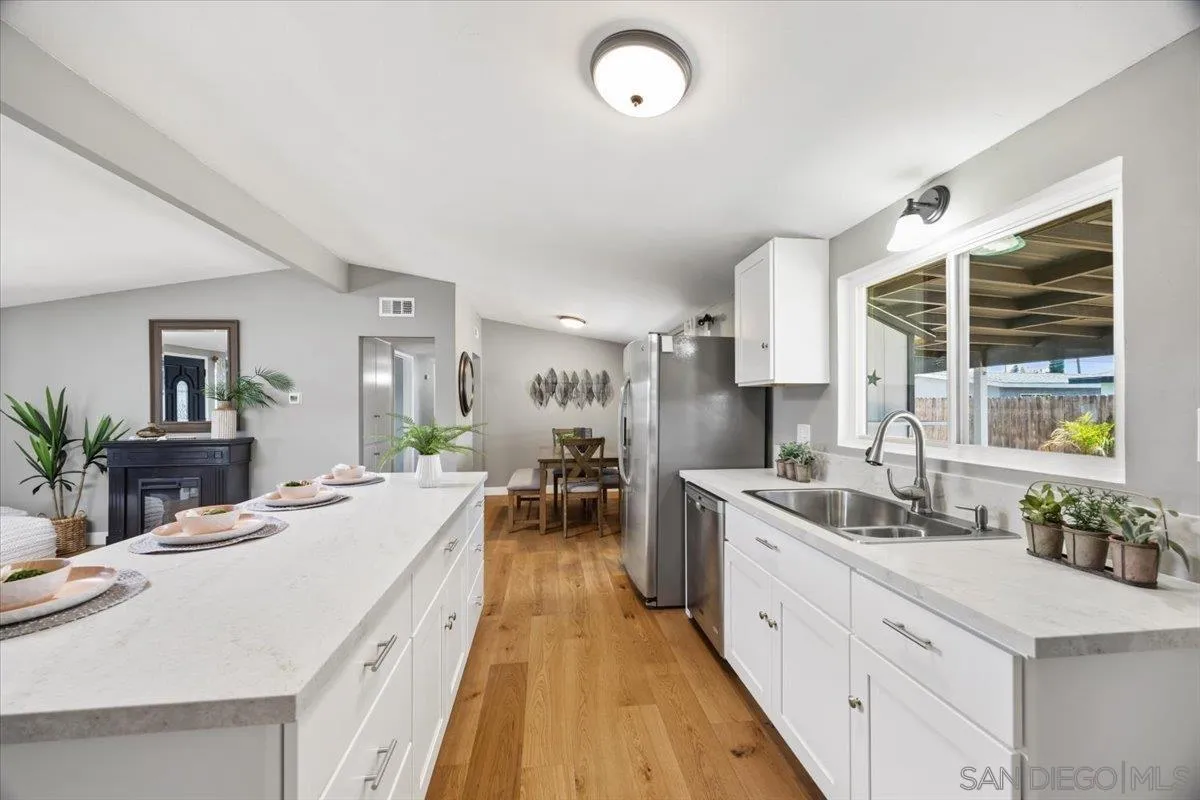 536 Rogue Road El Cajon, CA 92020 - Photo 6 of 26