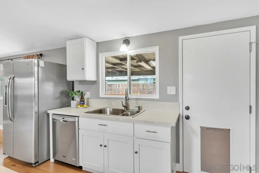 536 Rogue Road El Cajon, CA 92020 - Photo 9 of 24