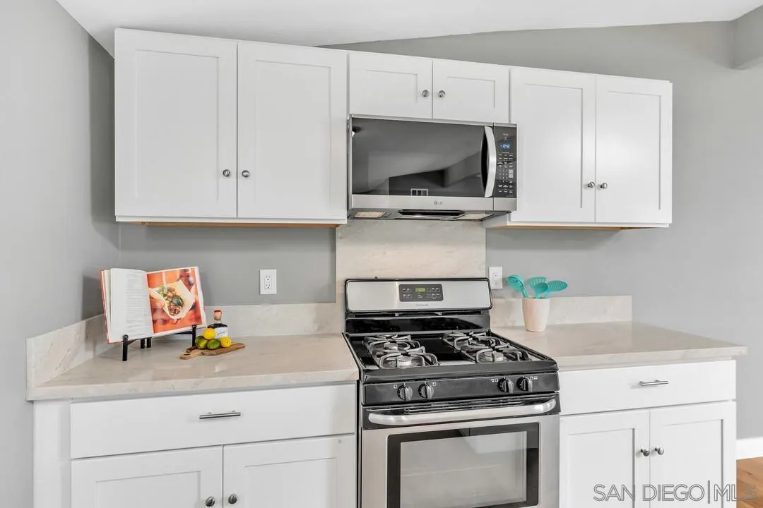 536 Rogue Road El Cajon, CA 92020 - Photo 10 of 24