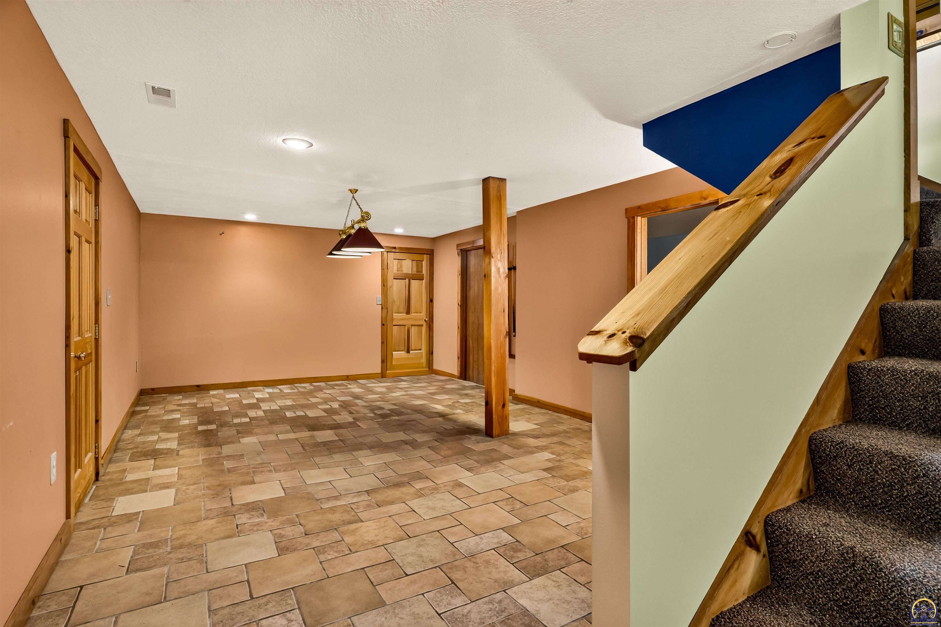 10808 Dickinson Road Ozawkie, KS 66070 - Photo 25 of 53