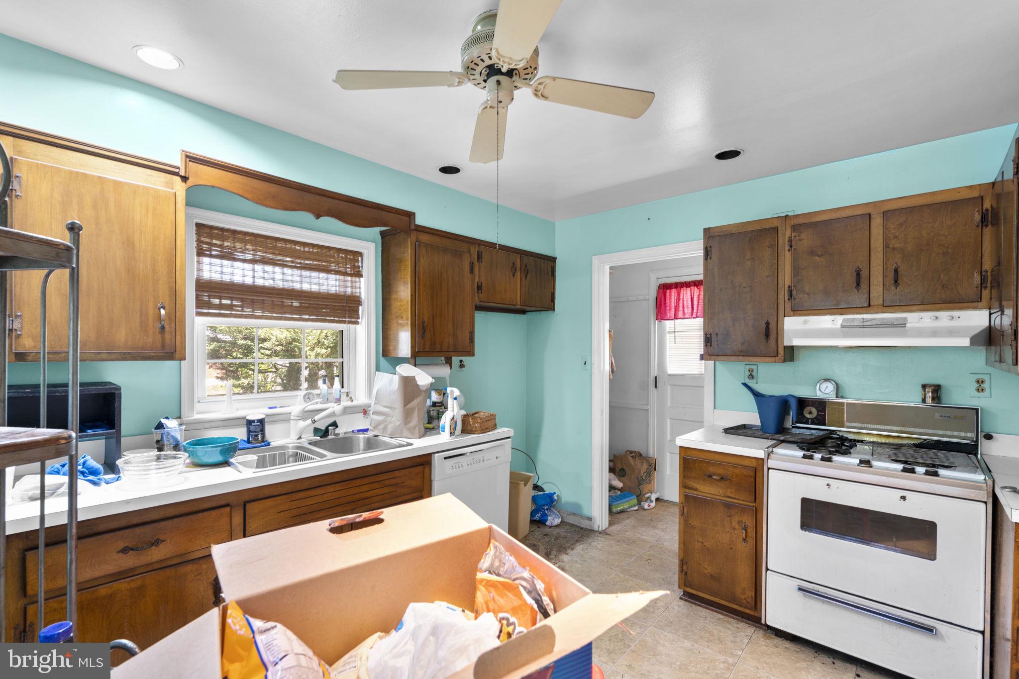 507 Harding Drive Silver Spring, MD 20901 - Photo 15 of 28