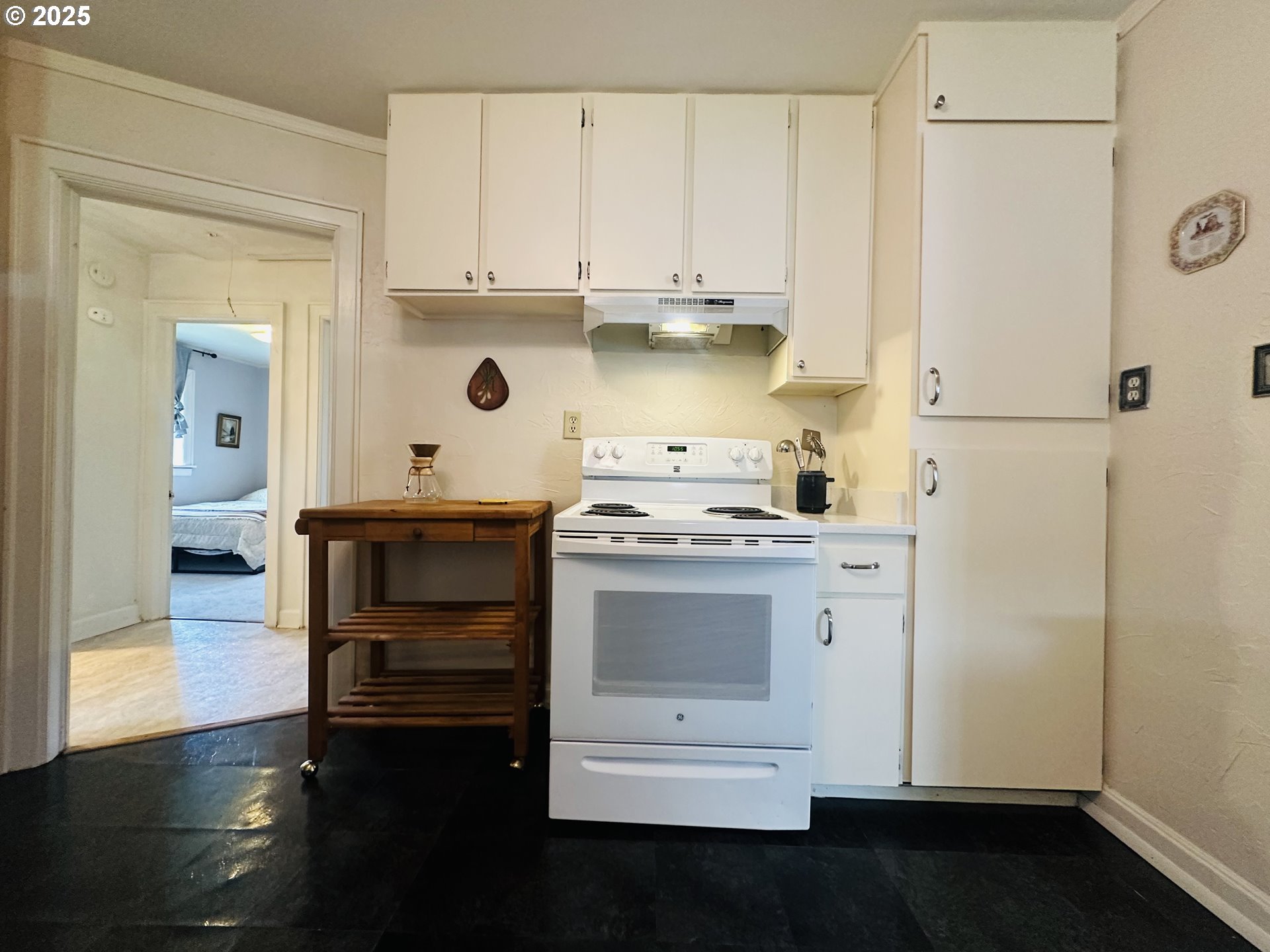 924 Chambers Street Eugene, OR 97402 - Photo 10 of 24