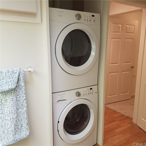 $315,000 | 1621 Interlachen Road, Unit 265E, Seal Beach, CA 90740