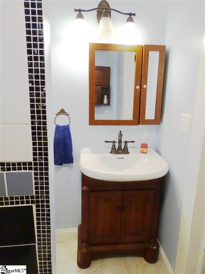 291 North Suber Road Greer, SC 29651 - Photo 12 of 21 Gallery Image 12