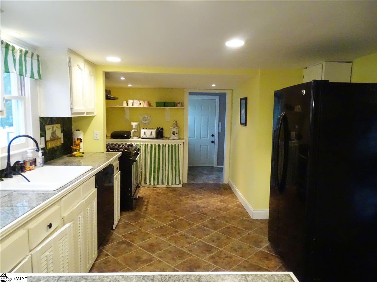 291 North Suber Road Greer, SC 29651 - Photo 5 of 21 Gallery Image 5