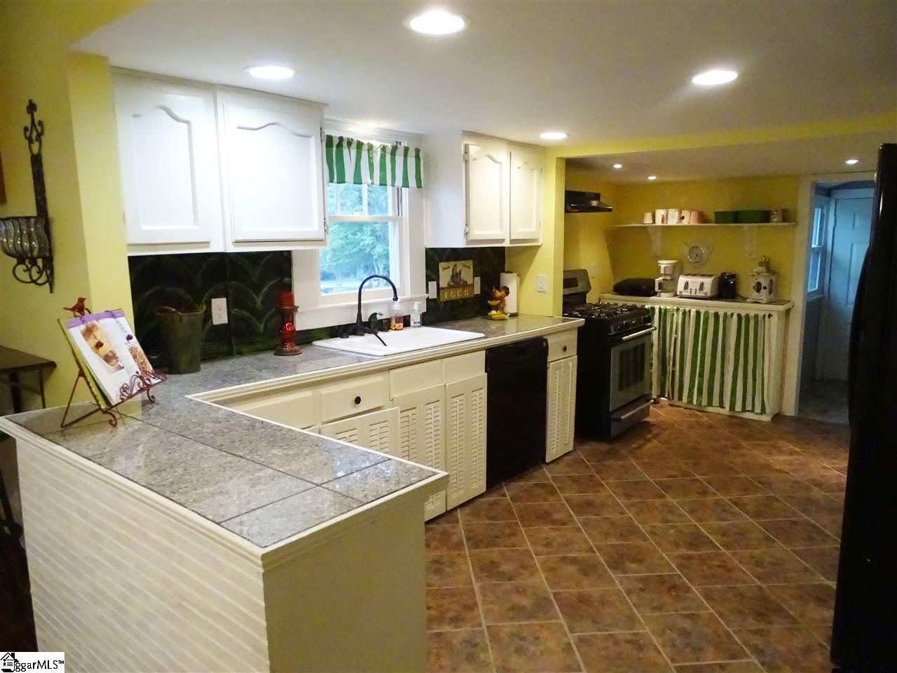 291 North Suber Road Greer, SC 29651 - Photo 6 of 21 Gallery Image 6
