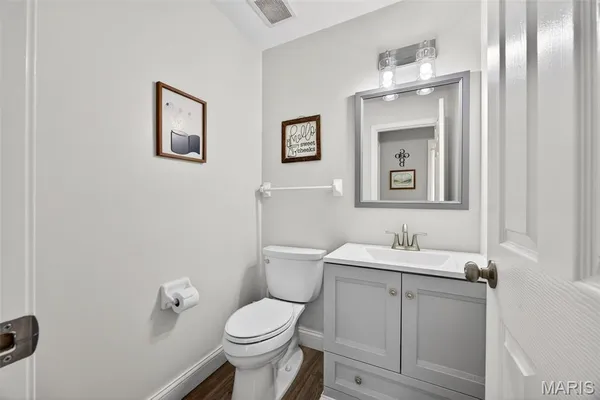 $450,000 | 246 Westridge Parc Lane, Ellisville, MO 63021