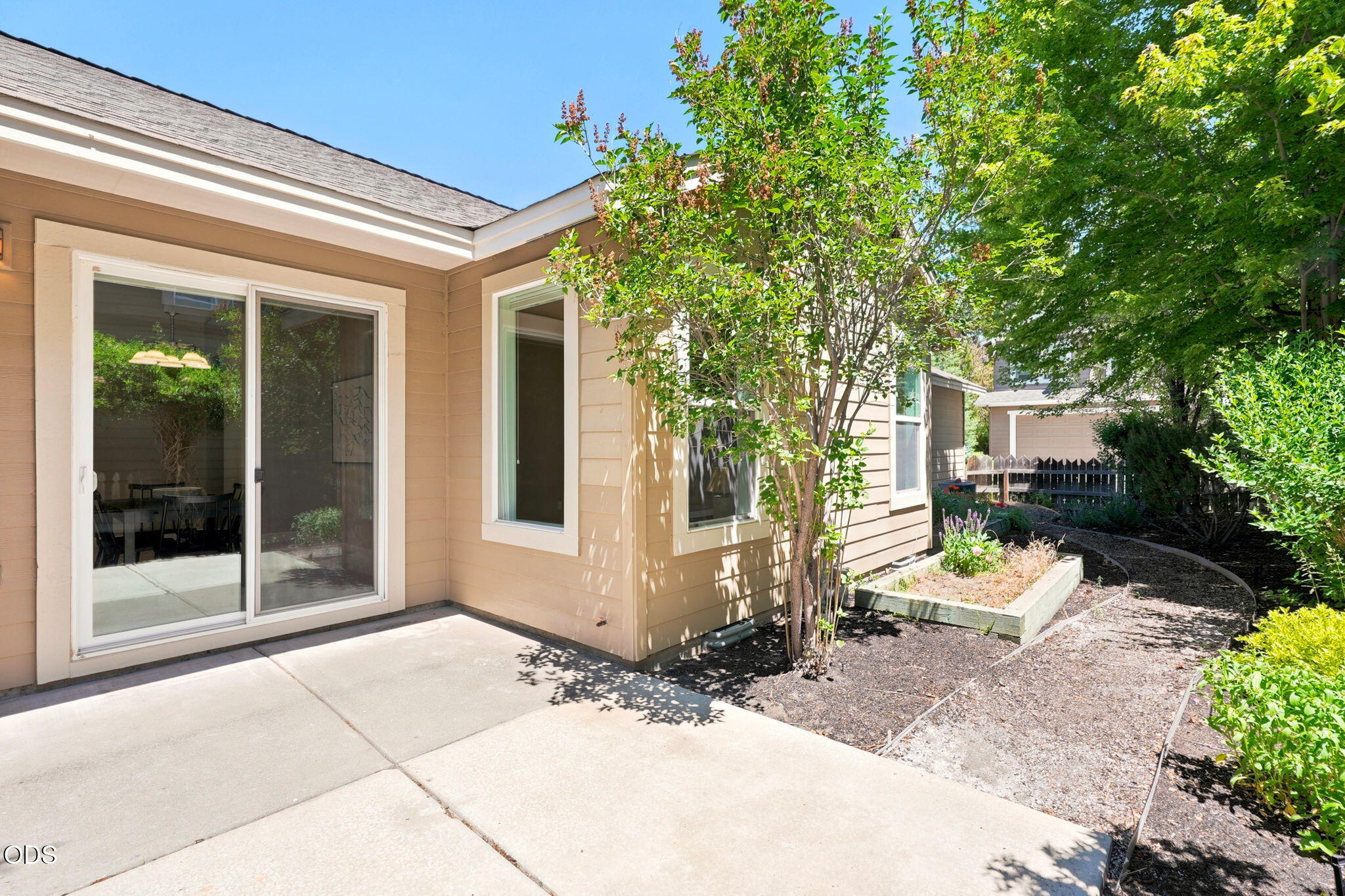 61421 Davis Lake Loop Bend, OR 97702 - Photo 27 of 42