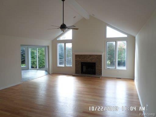 21238 Raintree Drive Macomb, MI 48044 - Photo 3 of 9 GreatRoom.jpg