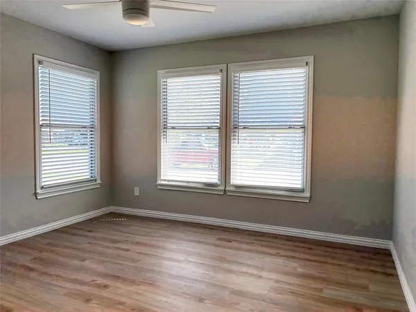 $1,950 | 510 Magnolia Street, Arlington, TX 76012