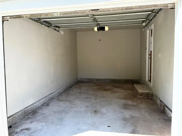 $1,950 | 510 Magnolia Street, Arlington, TX 76012
