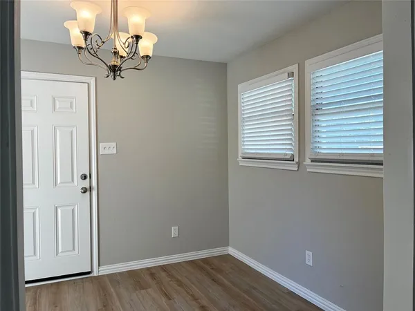 $1,950 | 510 Magnolia Street, Arlington, TX 76012