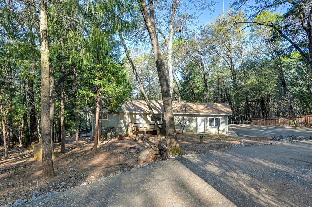 1033 R And R Place Colfax, CA 95713 - Photo 8 of 66