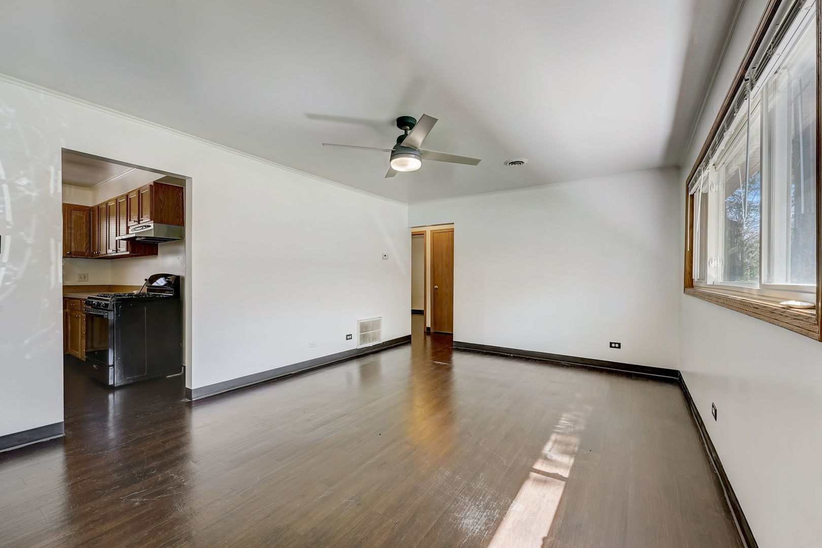 10 Monee Road Park Forest, IL 60466 - Photo 3 of 15 Gallery Image 3