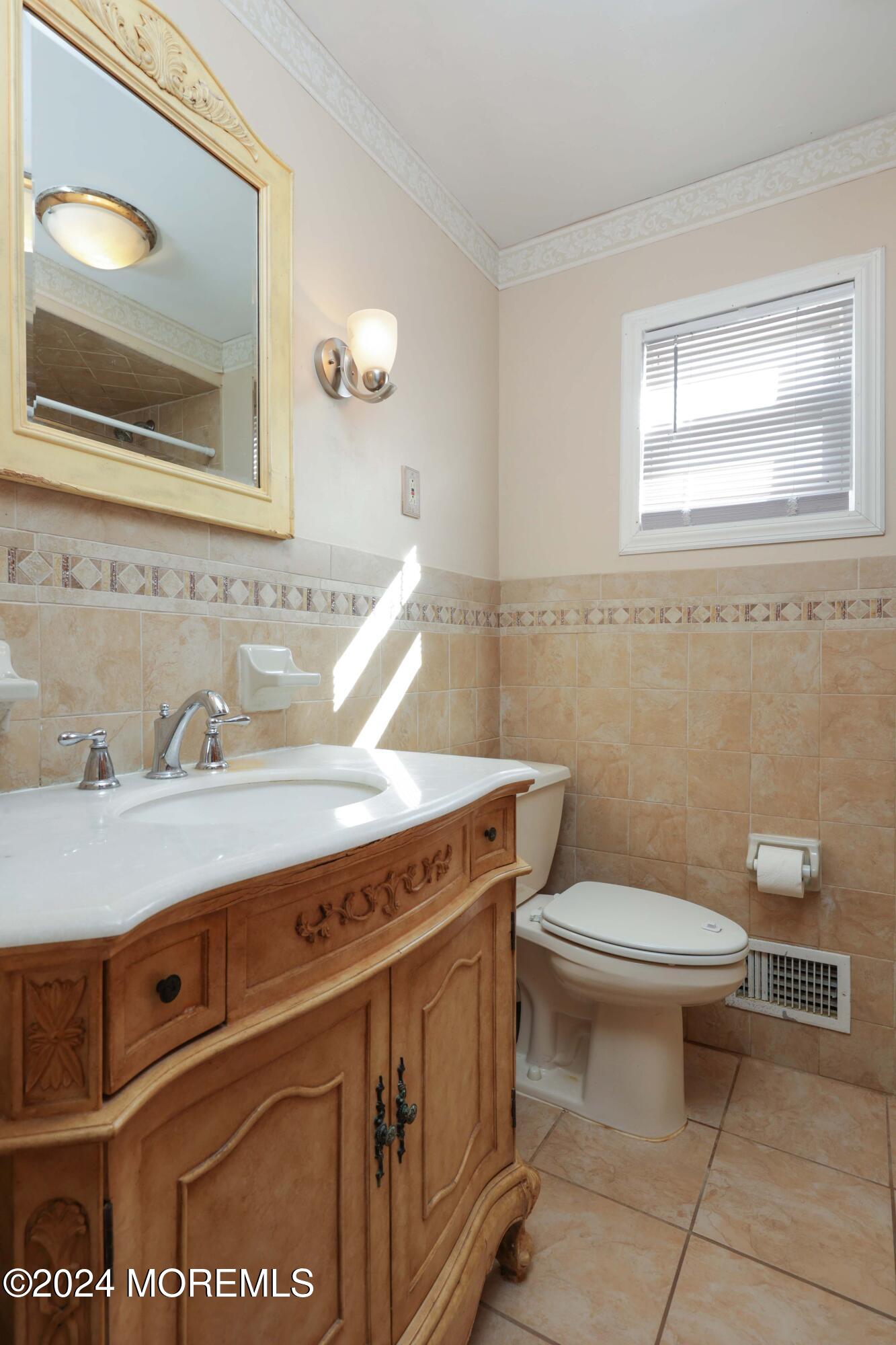 204 West Hill Road Colonia, NJ 07067 - Photo 23 of 39 758A9946