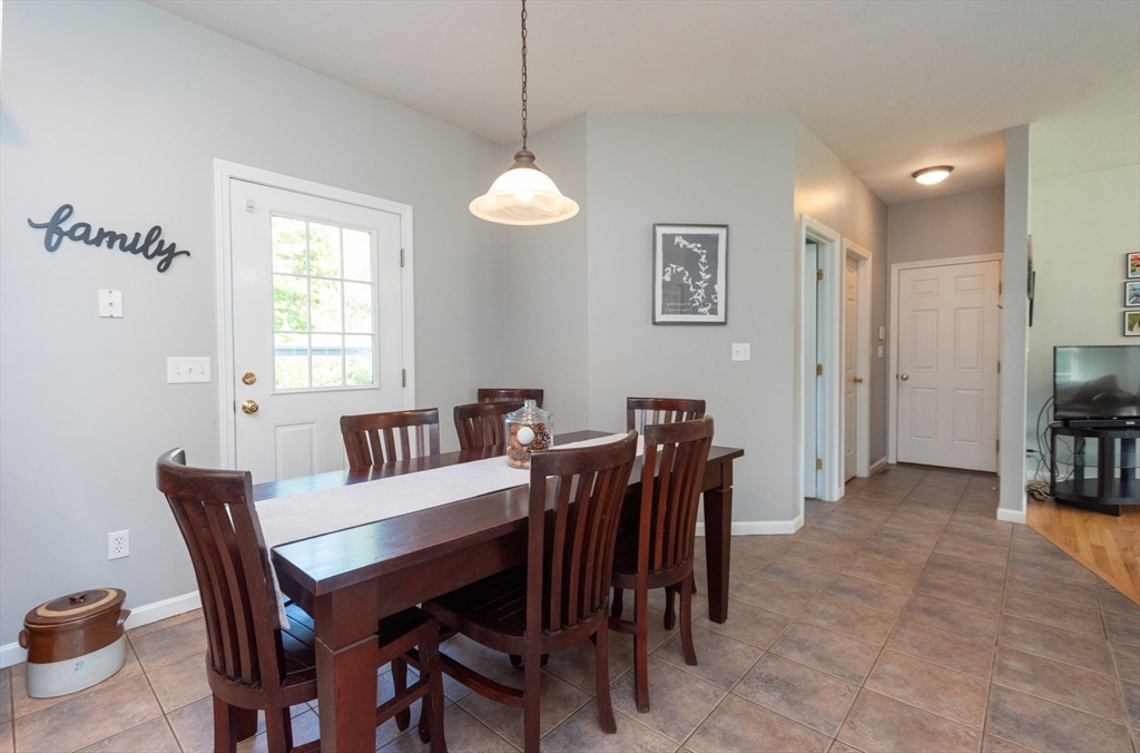 86 Finch Road Raynham, MA 02767 - Photo 8 of 30 Gallery Image 8