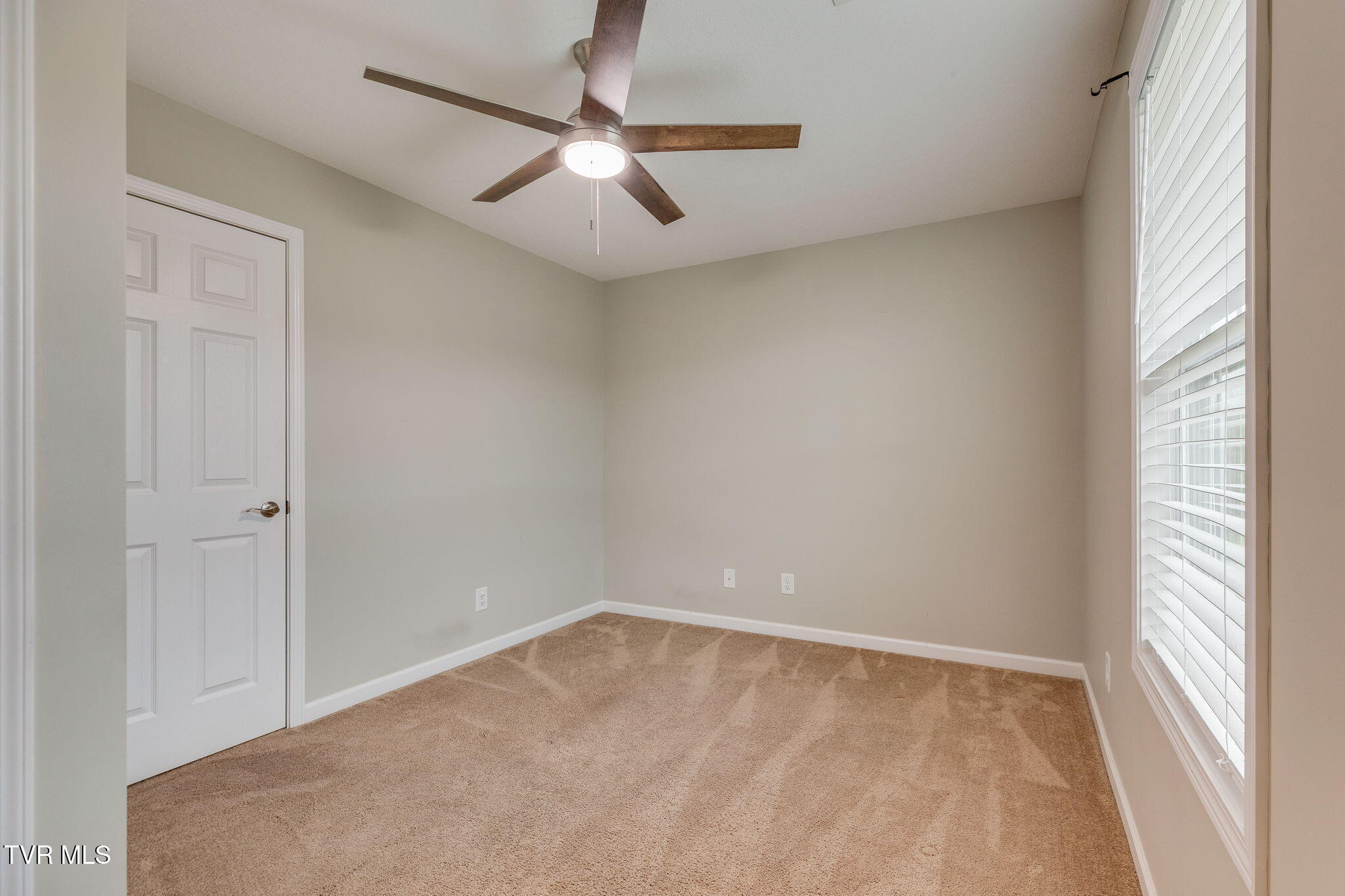 396 Jonesboro Road, Unit 35H Piney Flats, TN 37686 - Photo 22 of 28 020