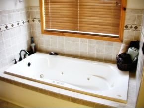 350 Imperial Ridge Drive Butler, TN 37640 - Photo 17 of 23 Whirlpool Jacuzzi