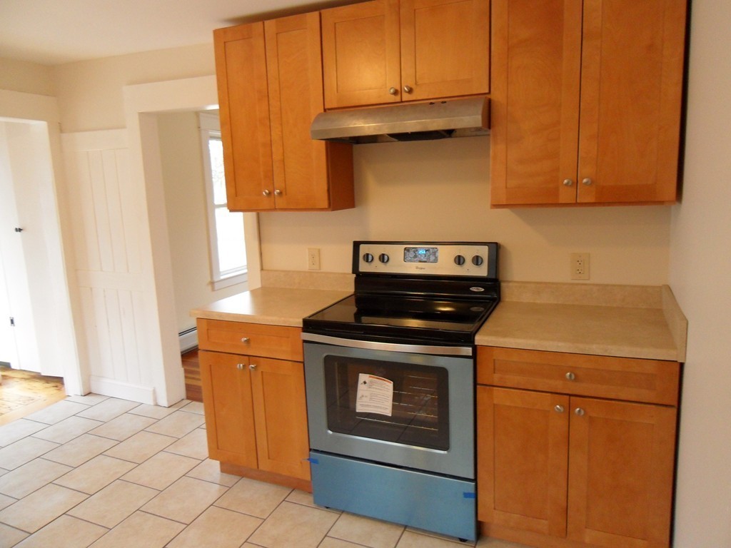 16 Greenfield Road Montague, MA 01351 - Photo 9 of 27 Gallery Image 9