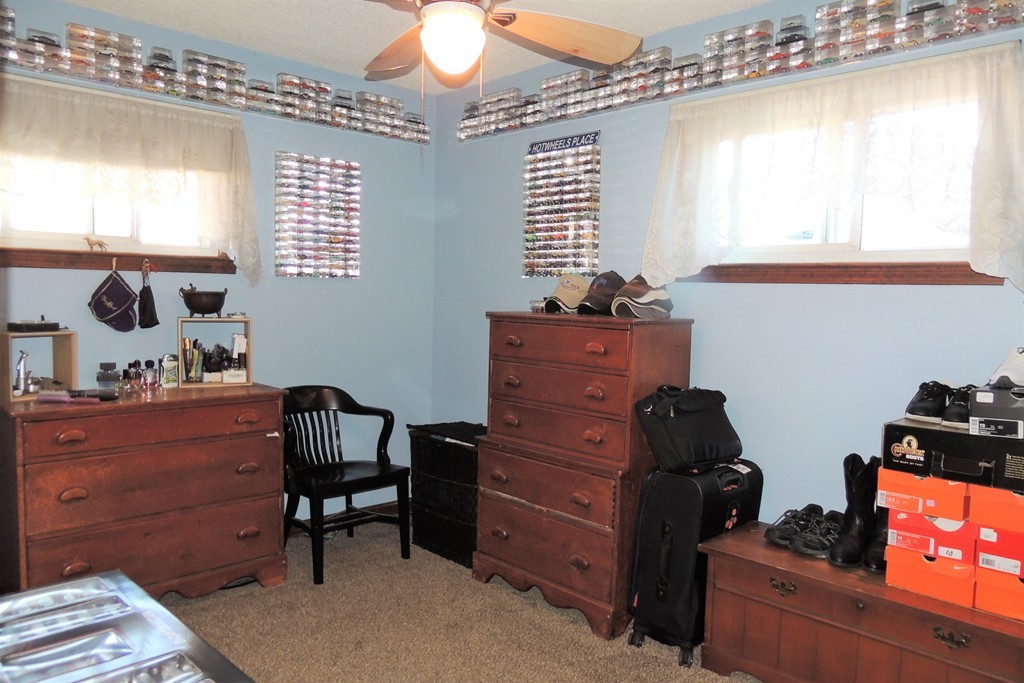 200 Nottingham Street Springfield, MA 01104 - Photo 8 of 14 a room with furniture and window