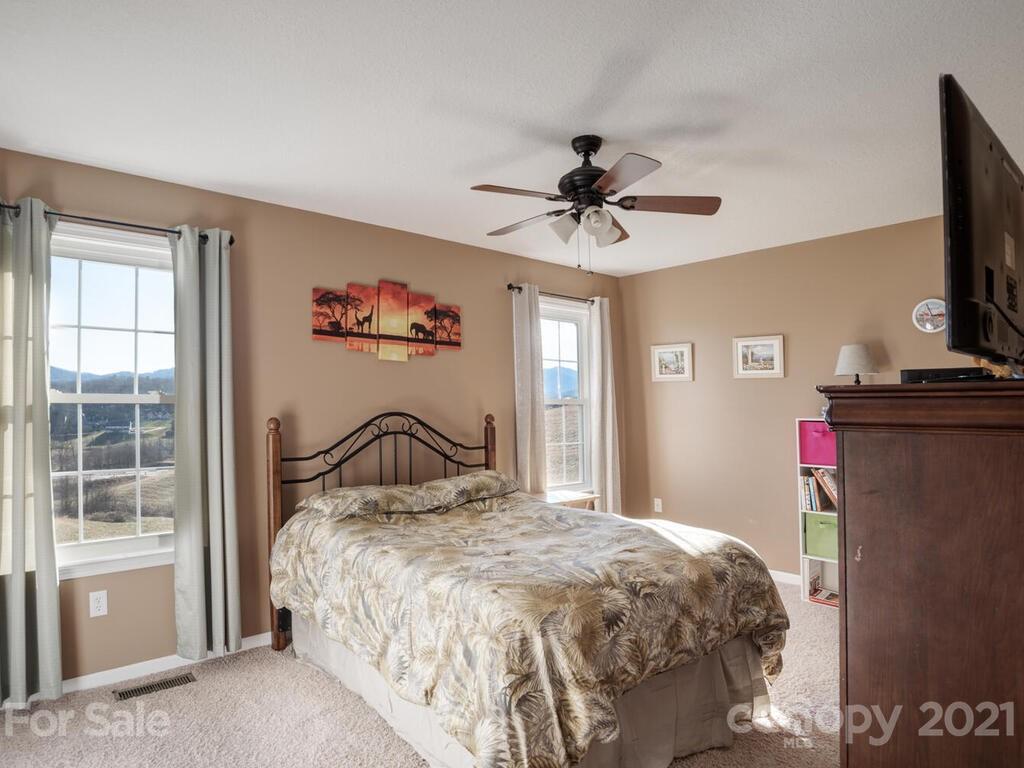 62 Lawson Ridge Road Leicester, NC 28748 - Photo 16 of 46 Gallery Image 16