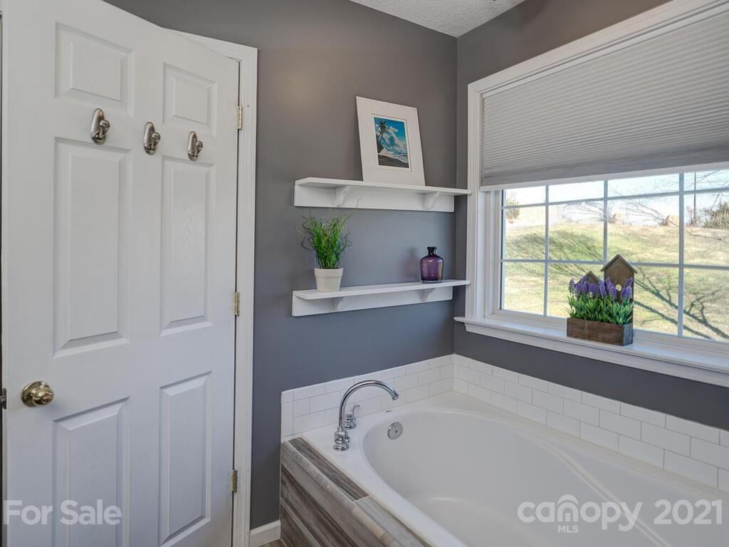 62 Lawson Ridge Road Leicester, NC 28748 - Photo 26 of 46 Gallery Image 26