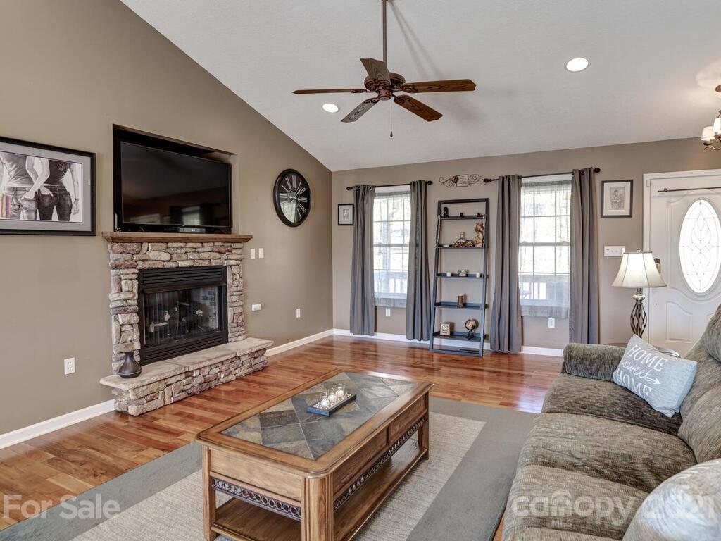62 Lawson Ridge Road Leicester, NC 28748 - Photo 7 of 46 Gallery Image 7