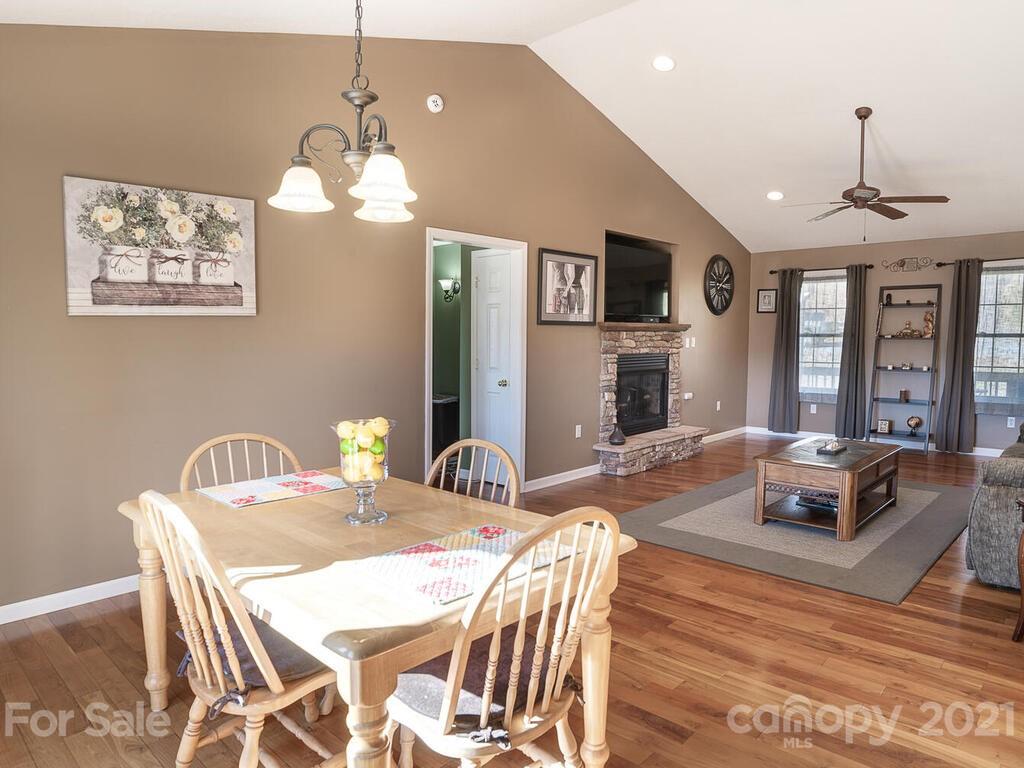 62 Lawson Ridge Road Leicester, NC 28748 - Photo 9 of 46 Gallery Image 9