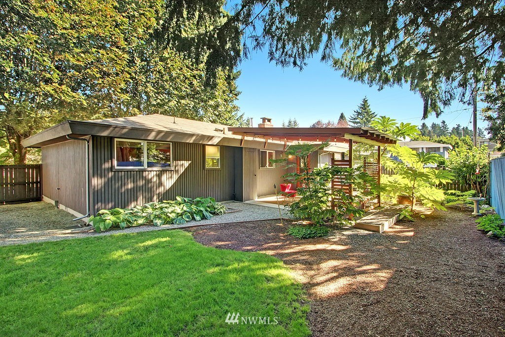 2113 Dayton Avenue Northeast Renton, WA 98056 - Photo 16 of 21
