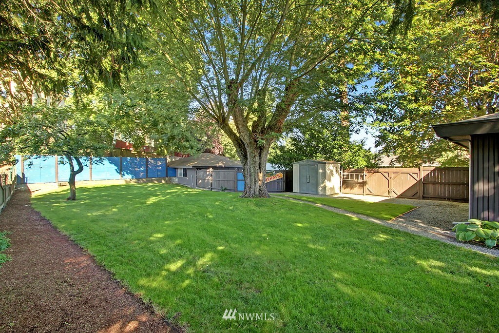 2113 Dayton Avenue Northeast Renton, WA 98056 - Photo 17 of 21