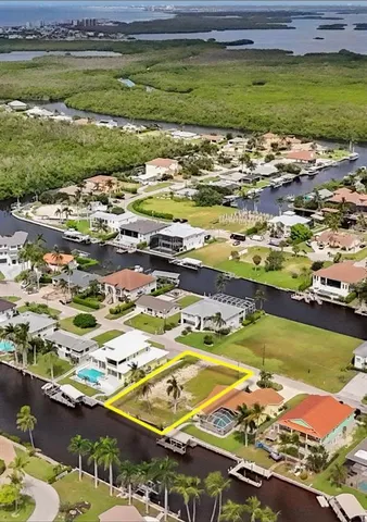 $899,000 | 4851 Regal Drive, Bonita Springs, FL 34134