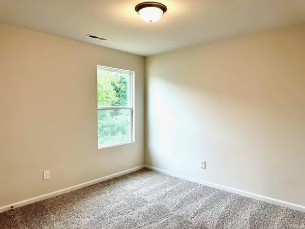 $2,399 | 7111 Stratified Court, Mebane, NC 27302