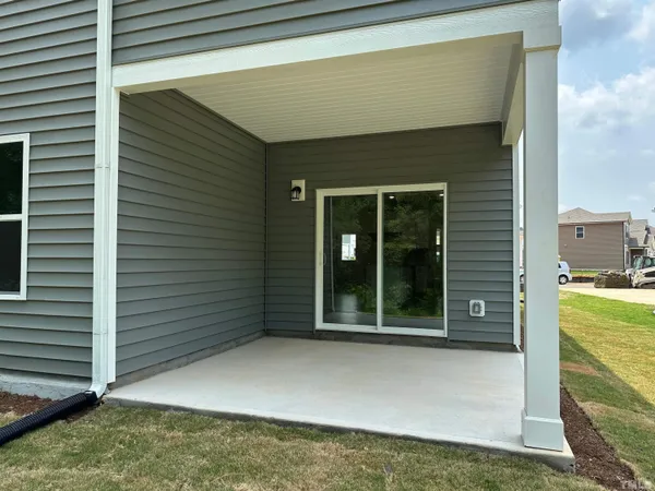 $2,399 | 7111 Stratified Court, Mebane, NC 27302