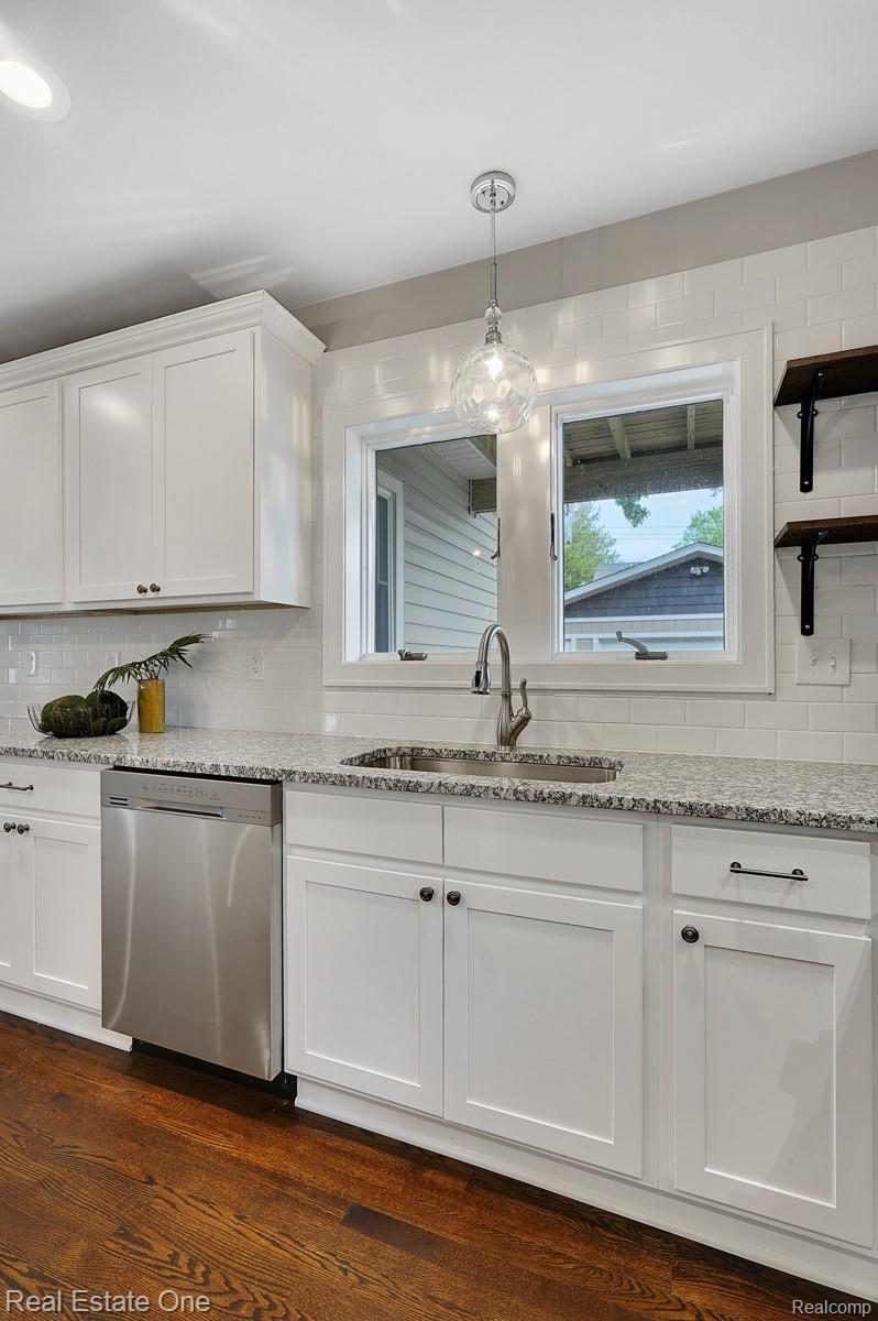 149 Linwood Avenue Rochester, MI 48307 - Photo 15 of 47 dsc05872-dsc05874.jpg