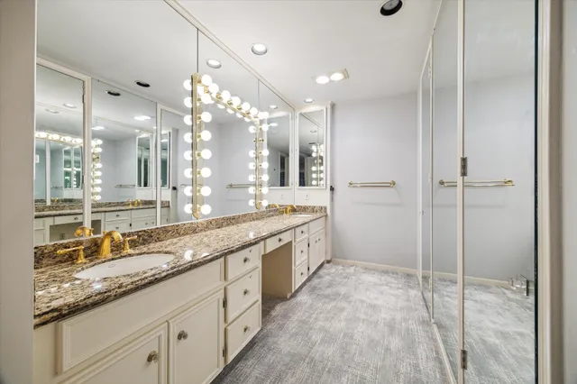 $4,075,000 | 11640 Greenbay Drive, Bunker Hill Village, TX 77024