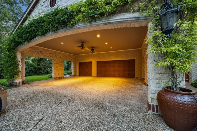 $4,075,000 | 11640 Greenbay Drive, Bunker Hill Village, TX 77024