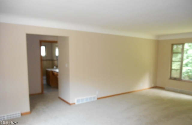 25710 Kennedy Ridge Road North Olmsted, OH 44070 - Photo 4 of 11 Gallery Image 4