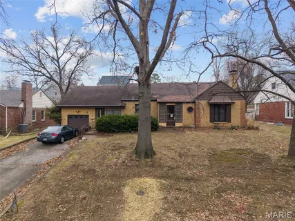 $299,900 | 1175 Hillard Road, St. Louis, MO 63122